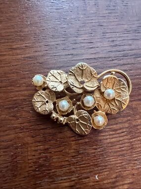 Gold Pearl Floral Cluster Brooch - Women Jewelry antique